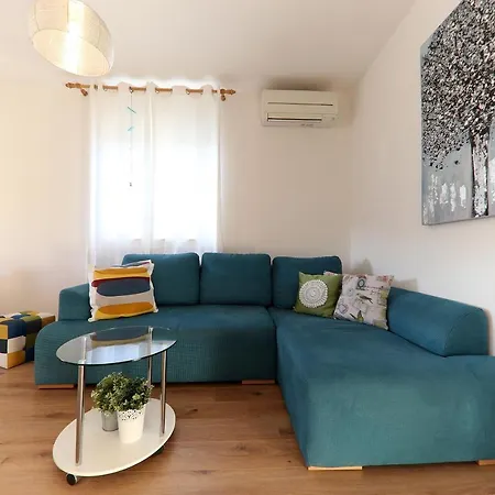Branka Apartment Murter