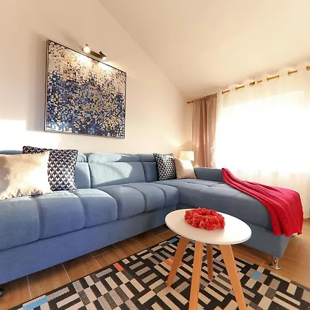 Apartment Branka Murter